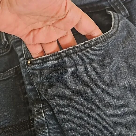 IZOD Men's Denim Jeans Slim Straight, Comfort Fit 36 × 32 Black - Picture 12 of 16